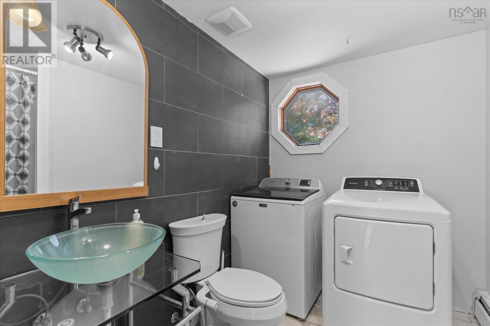 115 Parkdale Avenue, Bridgewater, Nova Scotia  B4V 1L8 - Photo 30 - 202525334