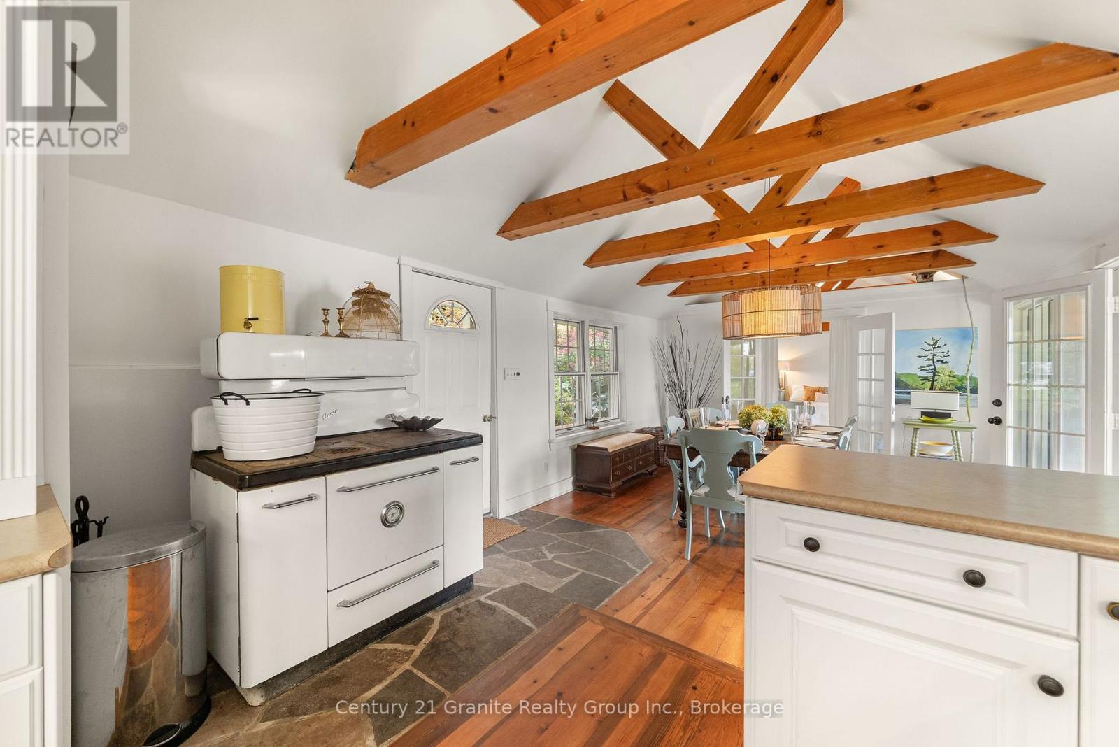 1050 Whiskey Jack Lane, Algonquin Highlands, Ontario  K0M 1S0 - Photo 13 - X12449083