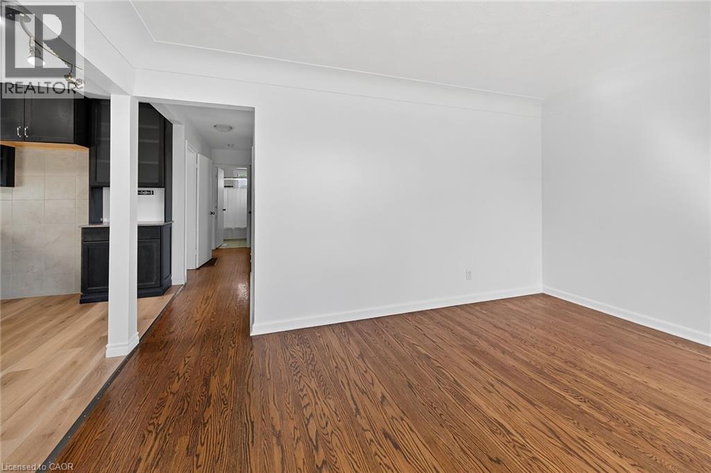 314 East 16th Street, Hamilton, Ontario  L9A 4J9 - Photo 11 - 40777046