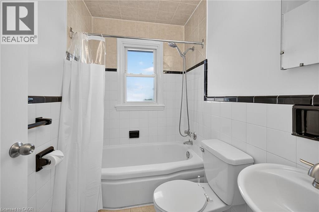 314 East 16th Street, Hamilton, Ontario  L9A 4J9 - Photo 21 - 40777046