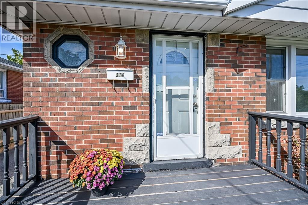 314 East 16th Street, Hamilton, Ontario  L9A 4J9 - Photo 3 - 40777046