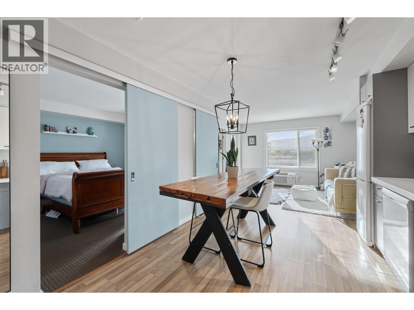 1550 Dickson Avenue Unit# 406, Kelowna, British Columbia  V1Y 9Y8 - Photo 3 - 10364980