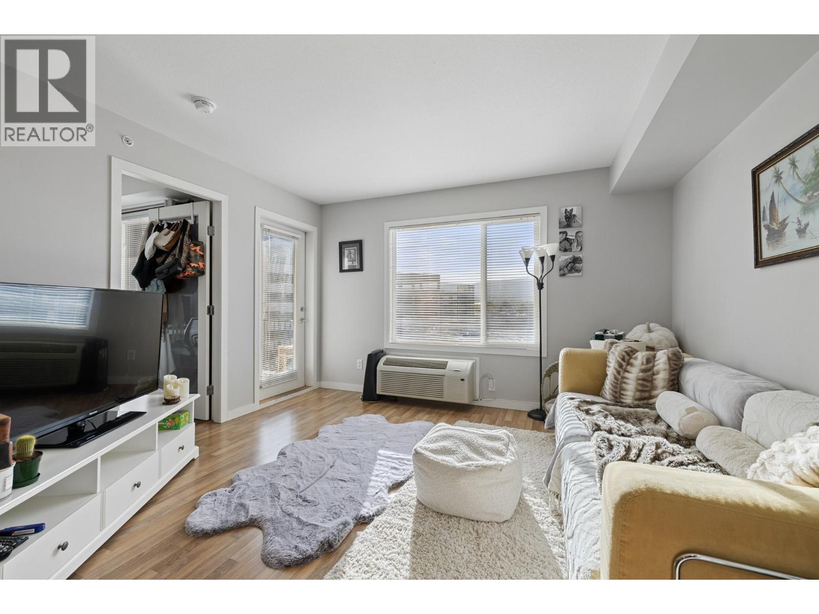 1550 Dickson Avenue Unit# 406, Kelowna, British Columbia  V1Y 9Y8 - Photo 4 - 10364980