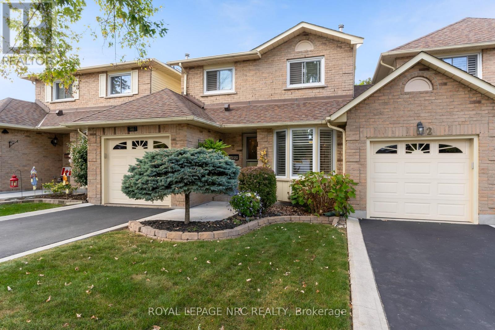 3 - 15 ELLINGTON AVENUE, Hamilton, Ontario