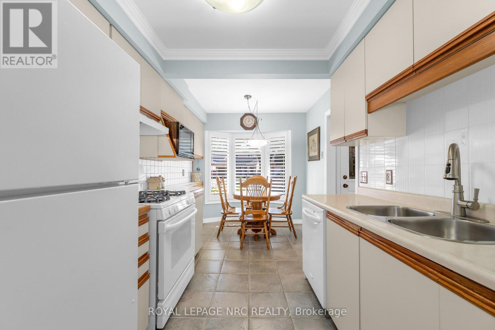 3 - 15 Ellington Avenue, Hamilton, Ontario  L8E 4P3 - Photo 10 - X12449836