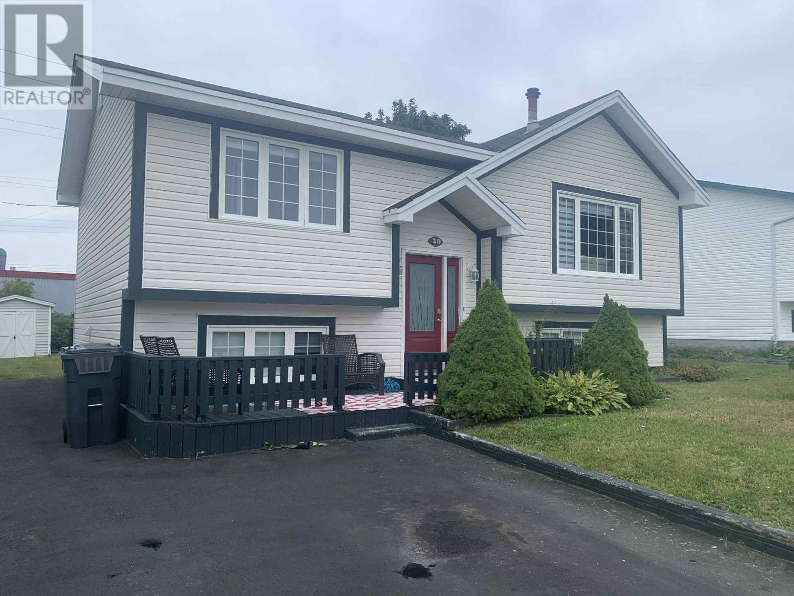 20 Elizabeth Drive, Paradise, Newfoundland & Labrador  A1L 1E5 - Photo 1 - 1289951