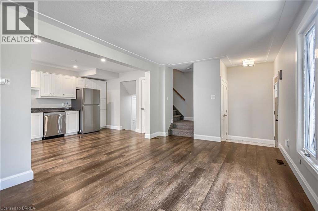 8 Oakhill Drive Unit# A, Brantford, Ontario  N3T 1R1 - Photo 9 - 40760714