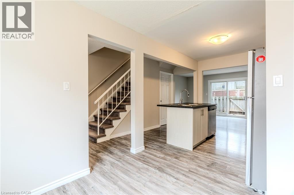293 Fairway Road N Unit# 26, Kitchener, Ontario  N2A 2P1 - Photo 8 - 40758466
