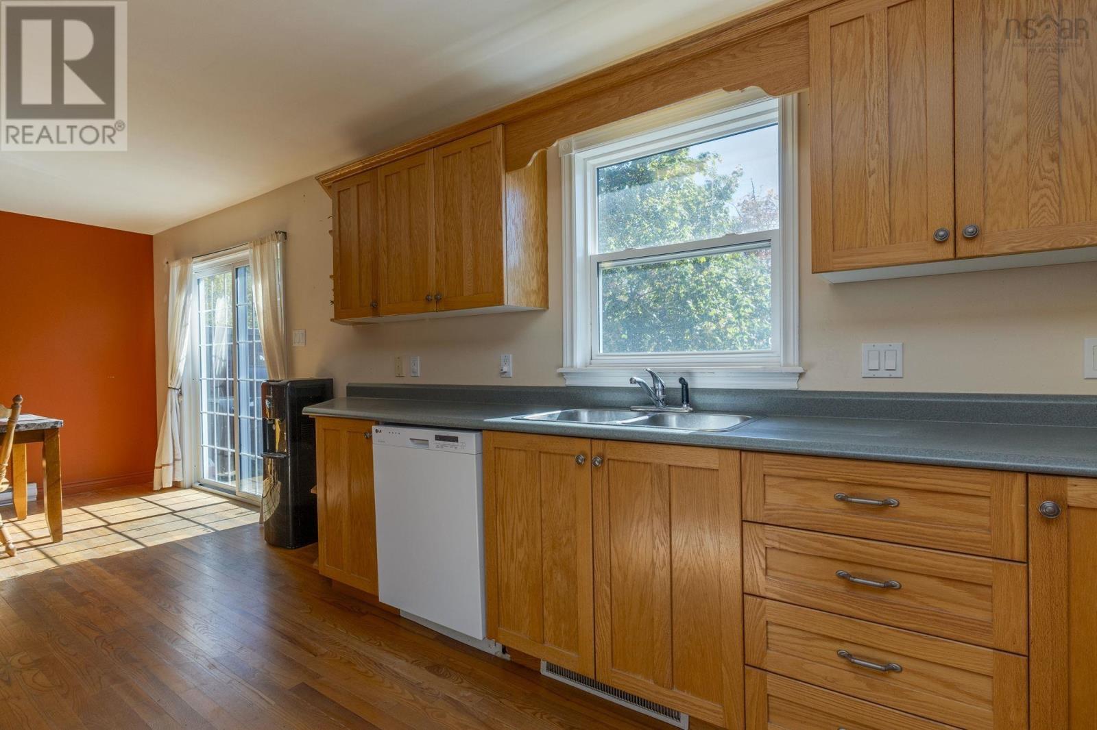 93 Brookview Drive, Dartmouth, Nova Scotia  B2V 2V6 - Photo 15 - 202525343