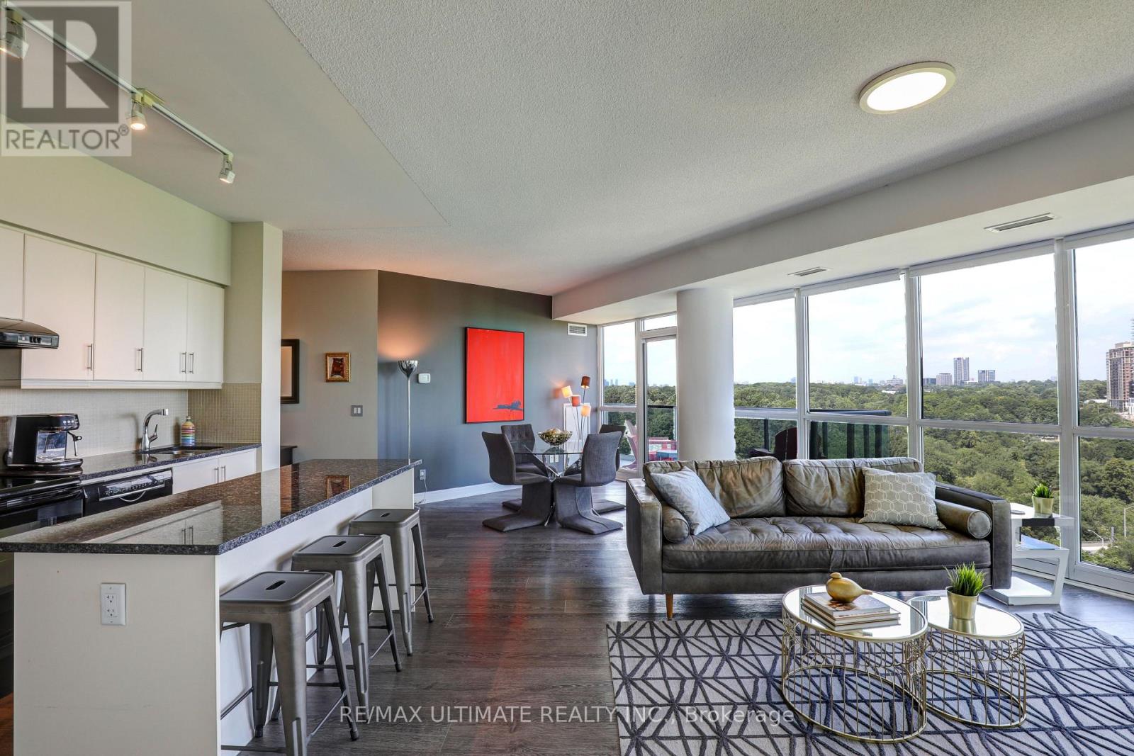 807 - 35 Brian Peck Crescent, Toronto, Ontario  M4G 0A5 - Photo 1 - C12272983
