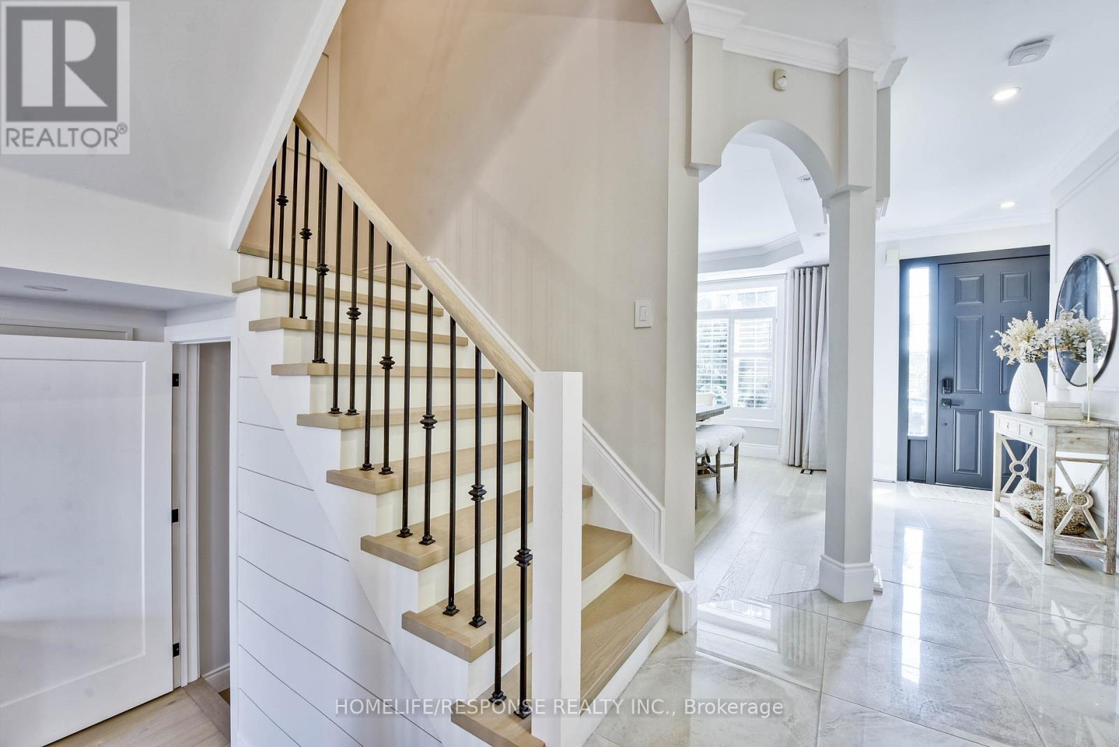 3927 Eglinton Avenue W, Mississauga, Ontario  L5M 8A7 - Photo 21 - W12447655