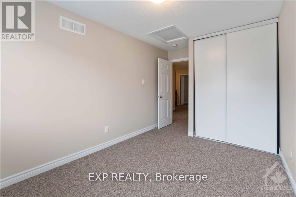 36 Bellwood Drive, Arnprior, Ontario  K7S 0H3 - Photo 15 - X12450082