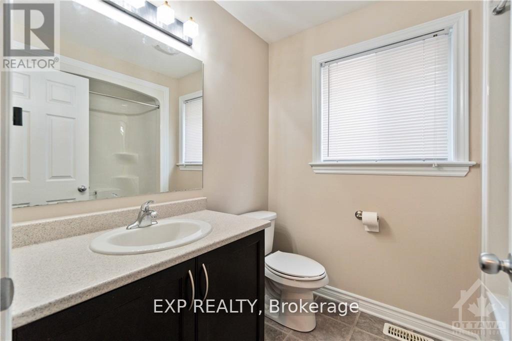 36 Bellwood Drive, Arnprior, Ontario  K7S 0H3 - Photo 18 - X12450082