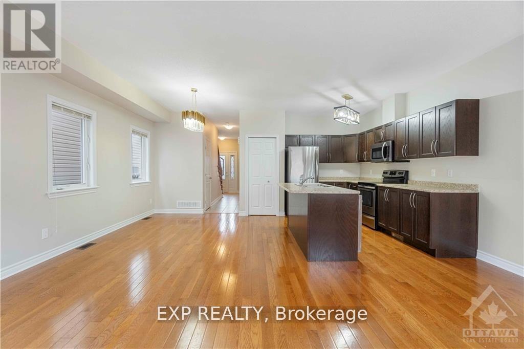 36 Bellwood Drive, Arnprior, Ontario  K7S 0H3 - Photo 6 - X12450082