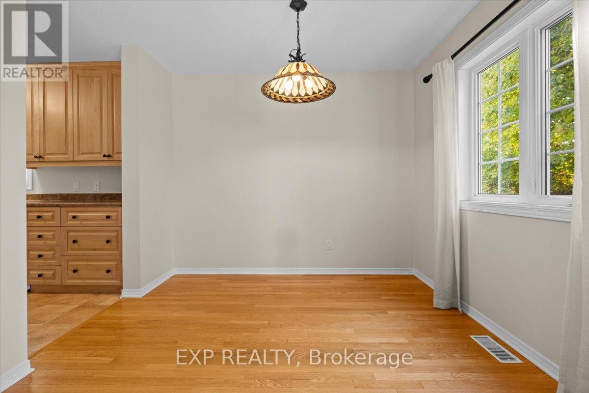 1678 Boisbriand Crescent, Ottawa, Ontario  K1C 4V5 - Photo 16 - X12450098