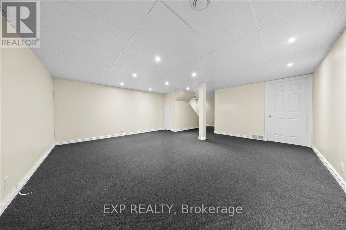 1678 Boisbriand Crescent, Ottawa, Ontario  K1C 4V5 - Photo 34 - X12450098