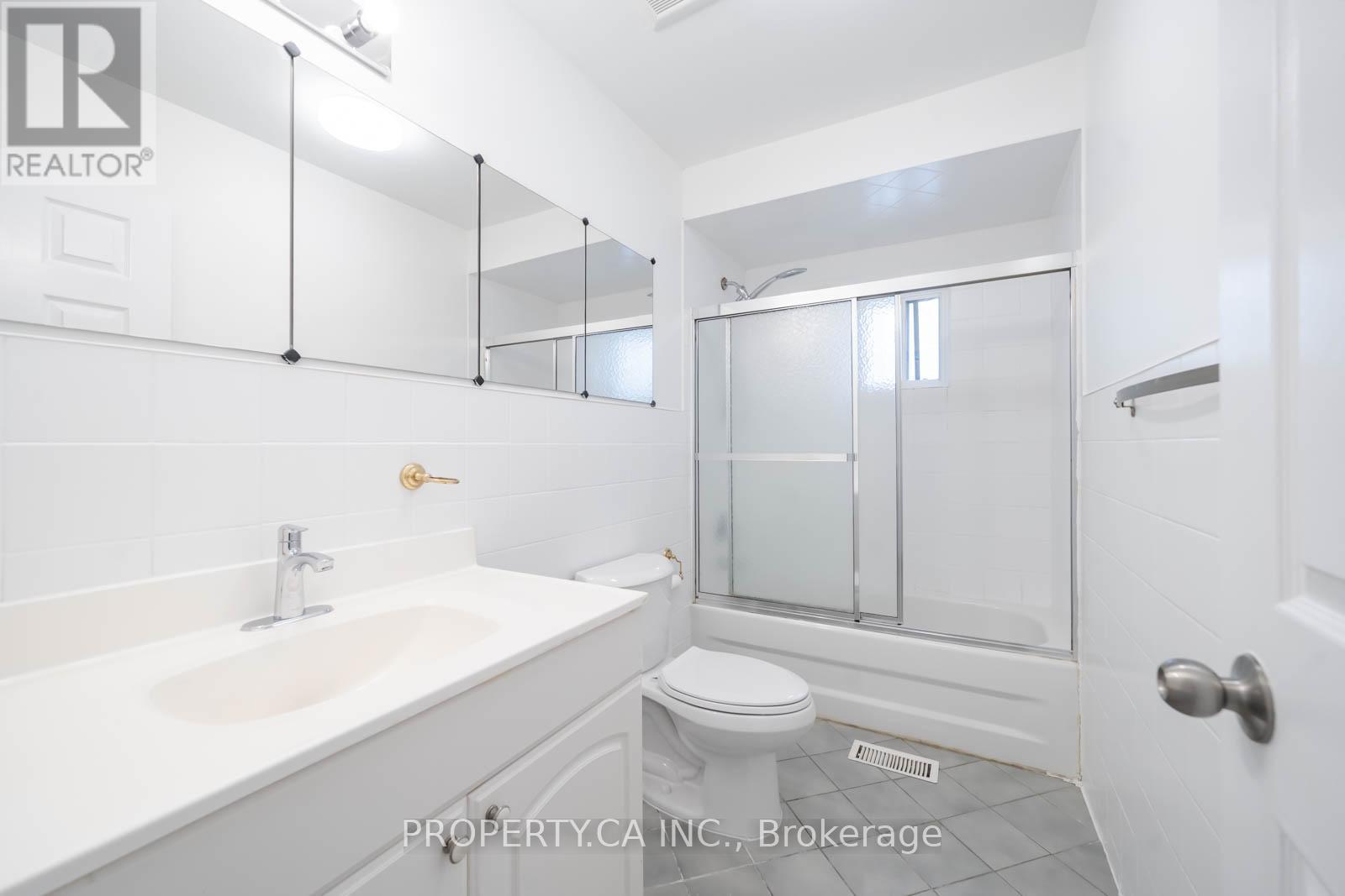 2nd/3rd Flr - 196 Augusta Avenue, Toronto, Ontario  M5T 2L6 - Photo 12 - C12449859
