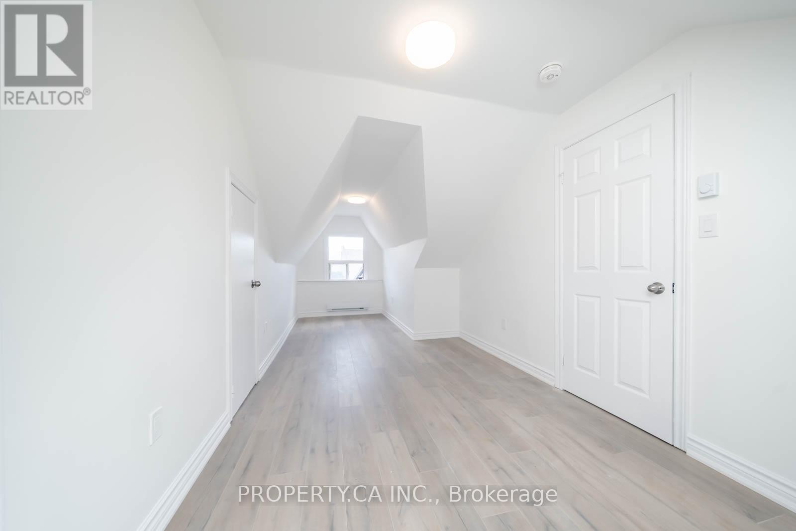 2nd/3rd Flr - 196 Augusta Avenue, Toronto, Ontario  M5T 2L6 - Photo 15 - C12449859