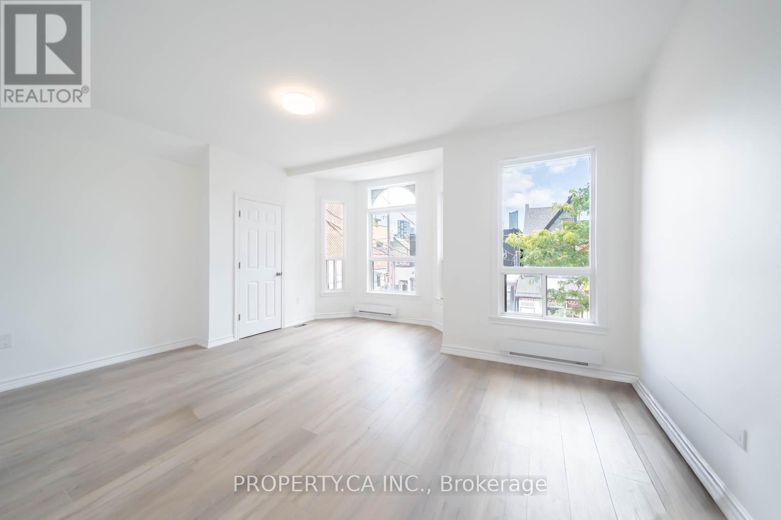 2nd/3rd Flr - 196 Augusta Avenue, Toronto, Ontario  M5T 2L6 - Photo 3 - C12449859