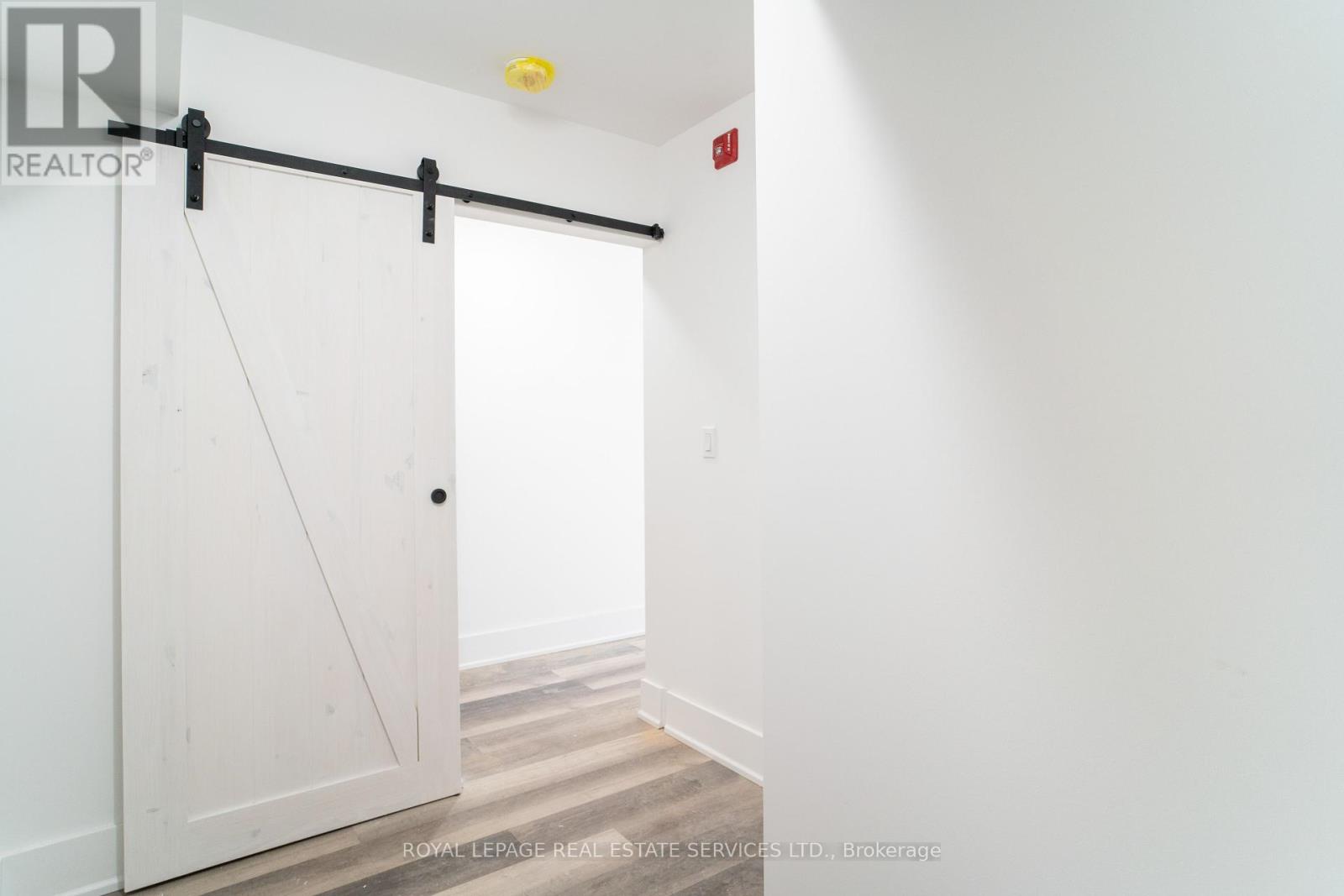 2a - 1106 St Clair Avenue W, Toronto, Ontario  M6E 1A7 - Photo 8 - C12449878