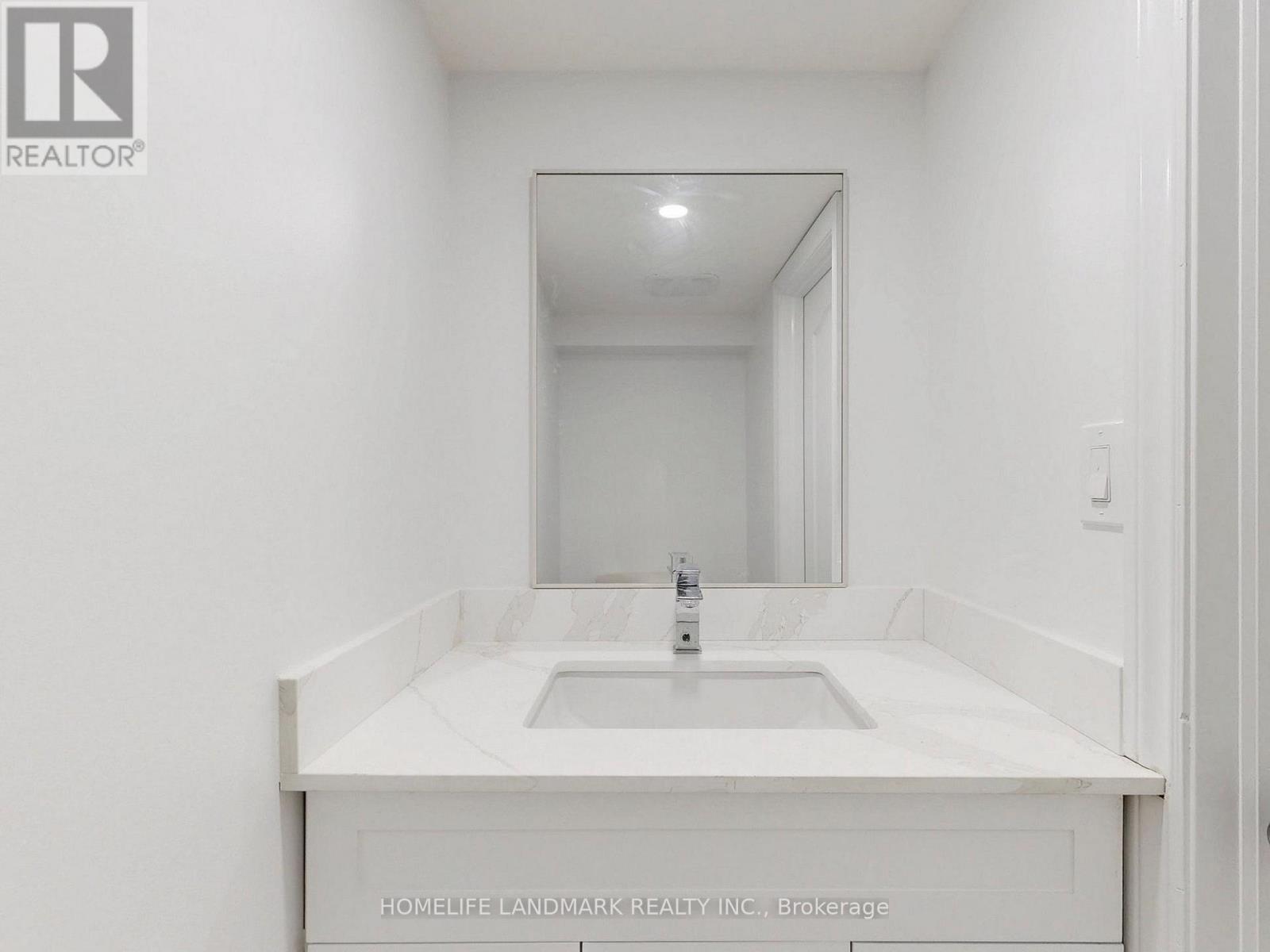 3229 Yonge Street, Toronto, Ontario  M4N 2L3 - Photo 12 - C12449884