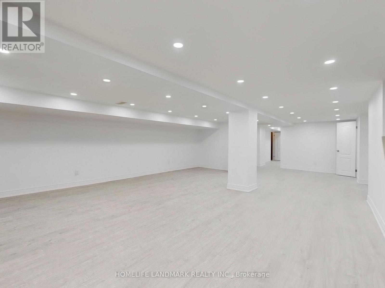 3229 Yonge Street, Toronto, Ontario  M4N 2L3 - Photo 15 - C12449884