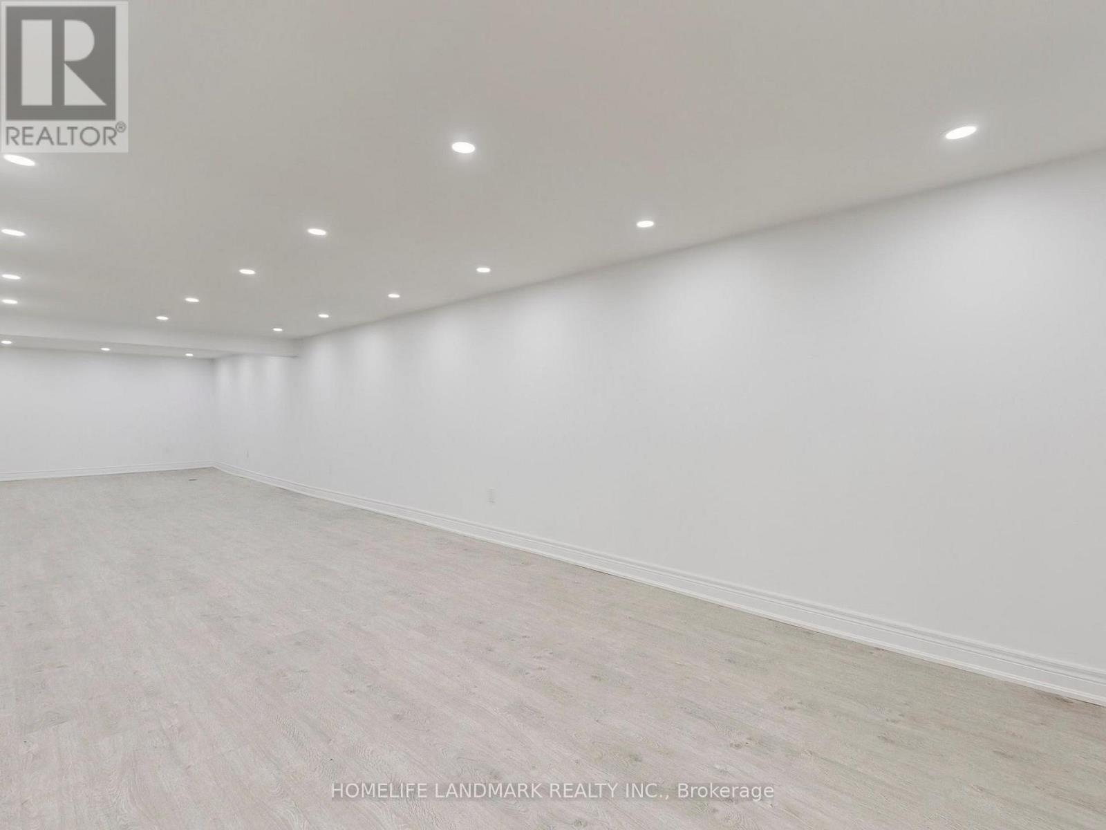 3229 Yonge Street, Toronto, Ontario  M4N 2L3 - Photo 18 - C12449884