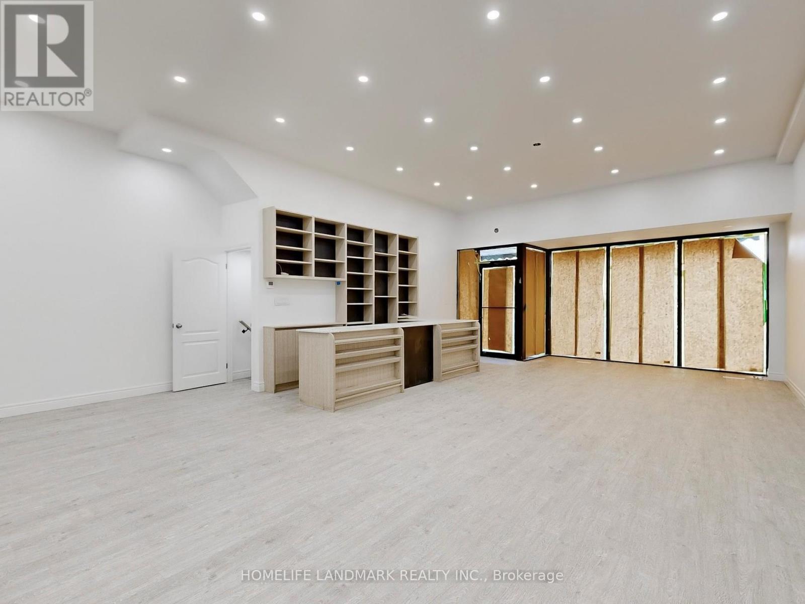 3229 Yonge Street, Toronto, Ontario  M4N 2L3 - Photo 3 - C12449884