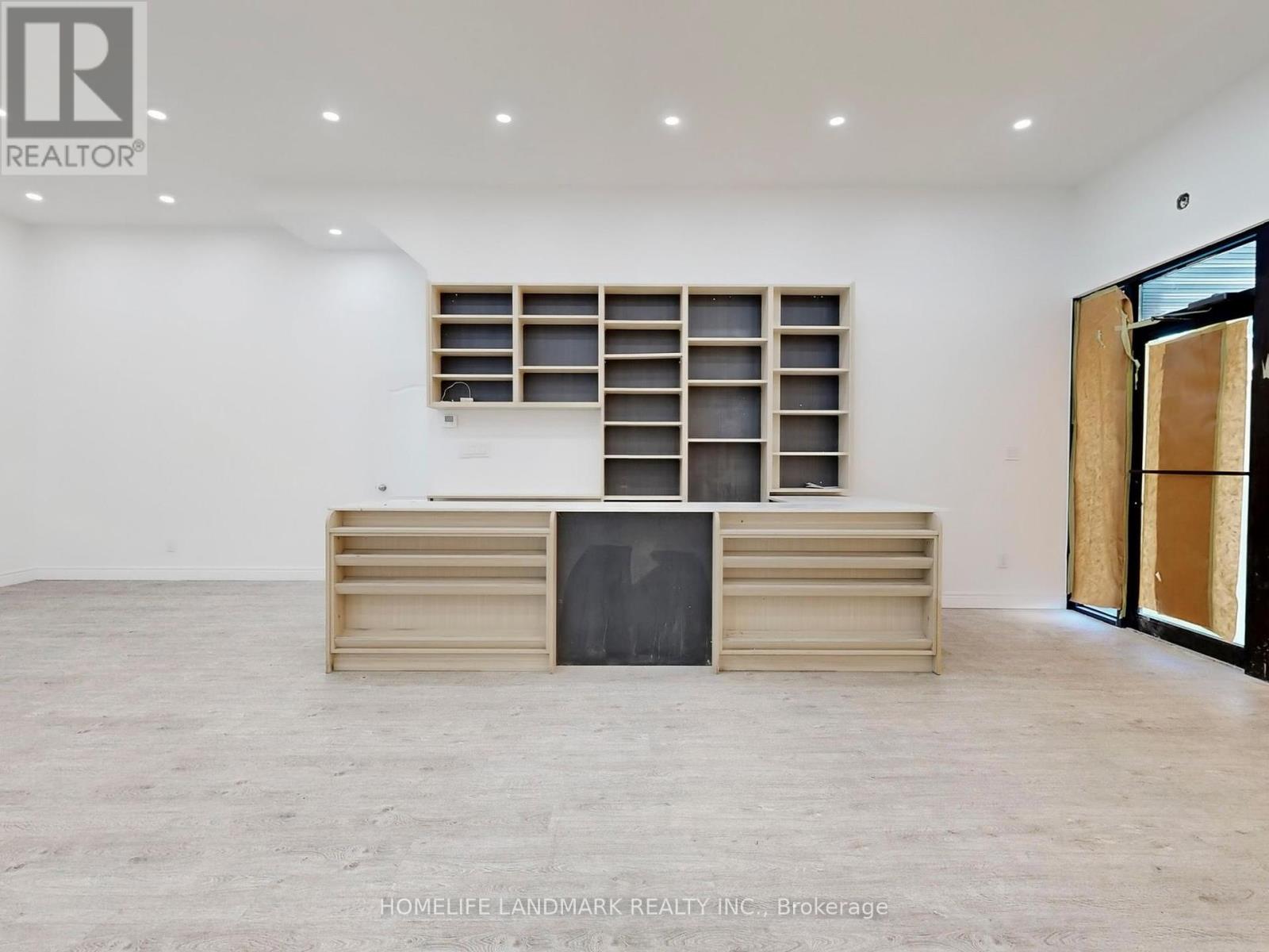 3229 Yonge Street, Toronto, Ontario  M4N 2L3 - Photo 5 - C12449884