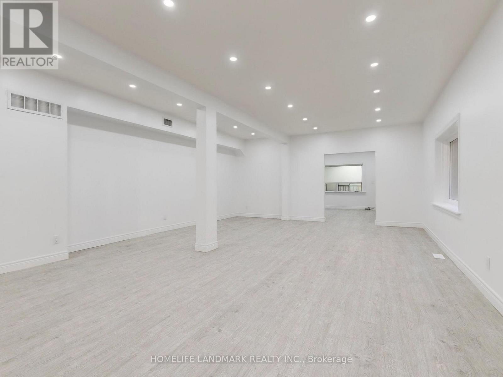 3229 Yonge Street, Toronto, Ontario  M4N 2L3 - Photo 8 - C12449884