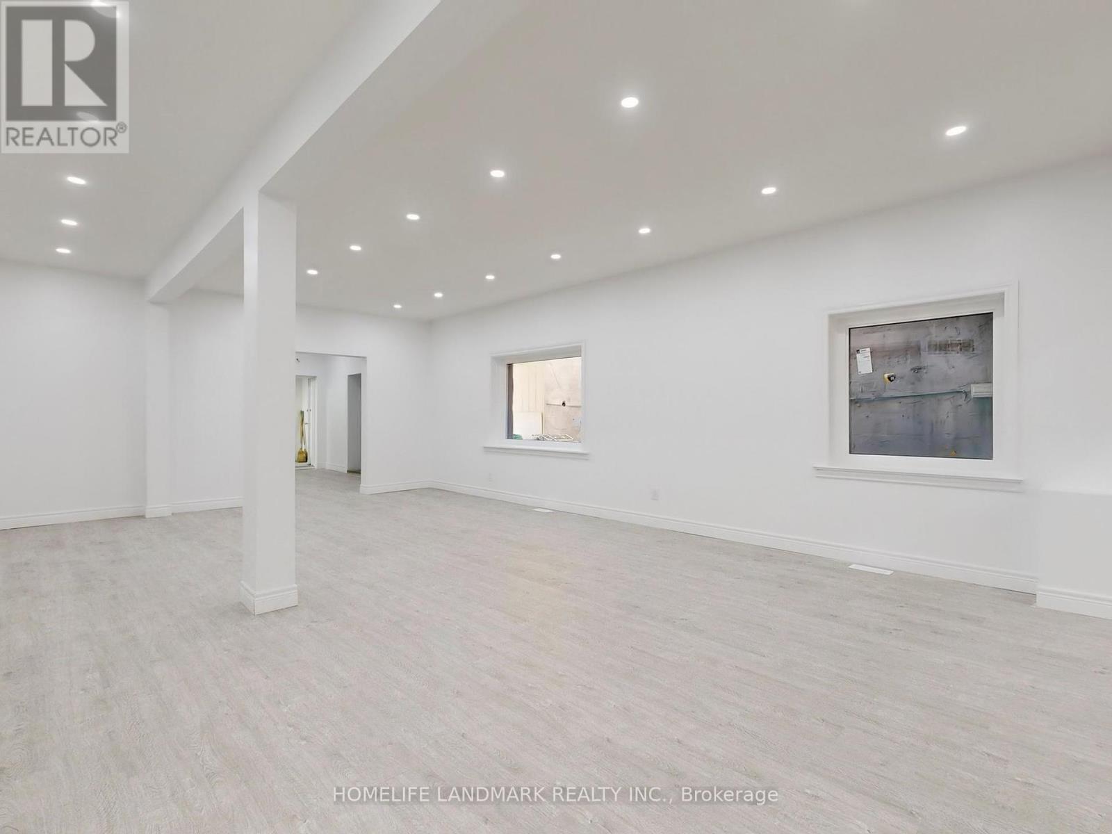 3229 Yonge Street, Toronto, Ontario  M4N 2L3 - Photo 9 - C12449884