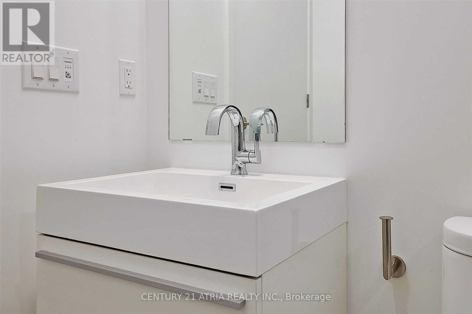 908 - 39 Roehampton Avenue, Toronto, Ontario  M4P 1P9 - Photo 14 - C12449895