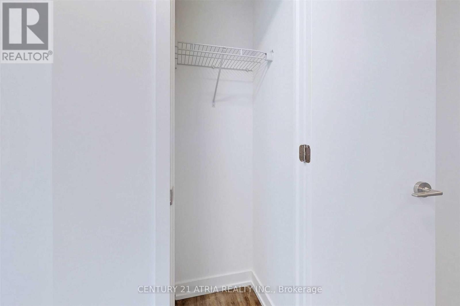 908 - 39 Roehampton Avenue, Toronto, Ontario  M4P 1P9 - Photo 5 - C12449895