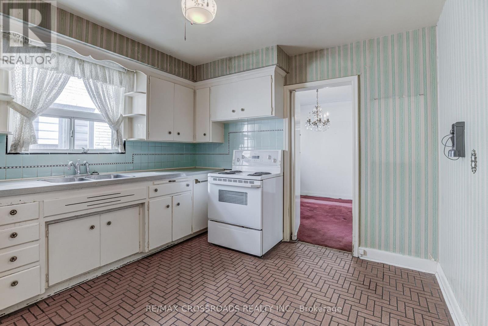156 Florence Avenue, Toronto, Ontario  M2N 1G4 - Photo 10 - C12449900