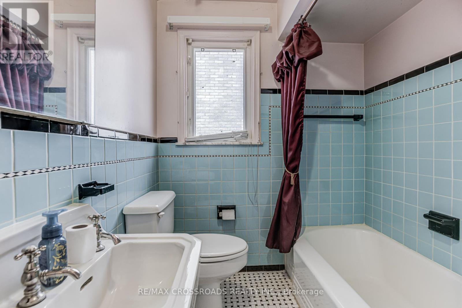 156 Florence Avenue, Toronto, Ontario  M2N 1G4 - Photo 11 - C12449900