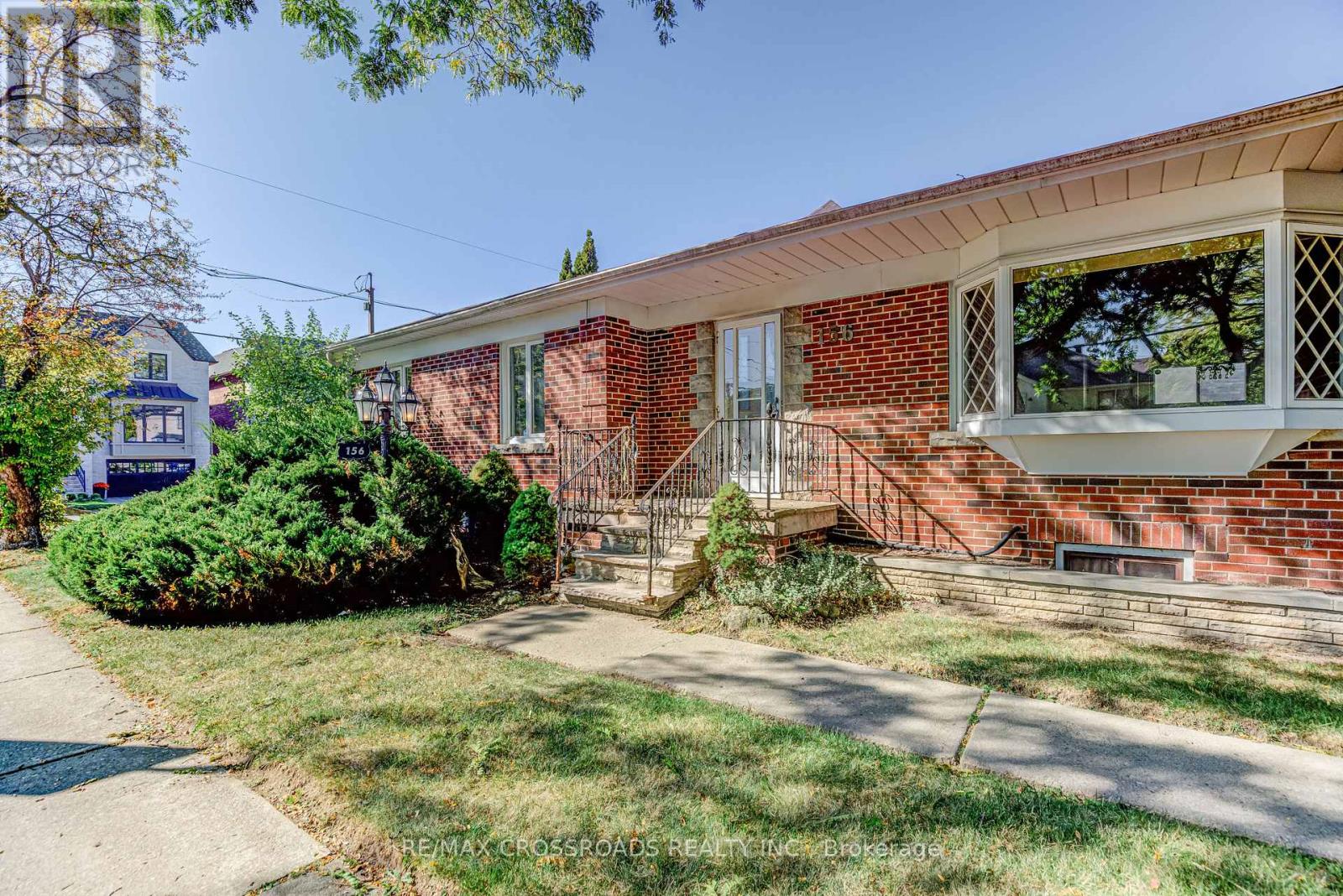 156 Florence Avenue, Toronto, Ontario  M2N 1G4 - Photo 2 - C12449900
