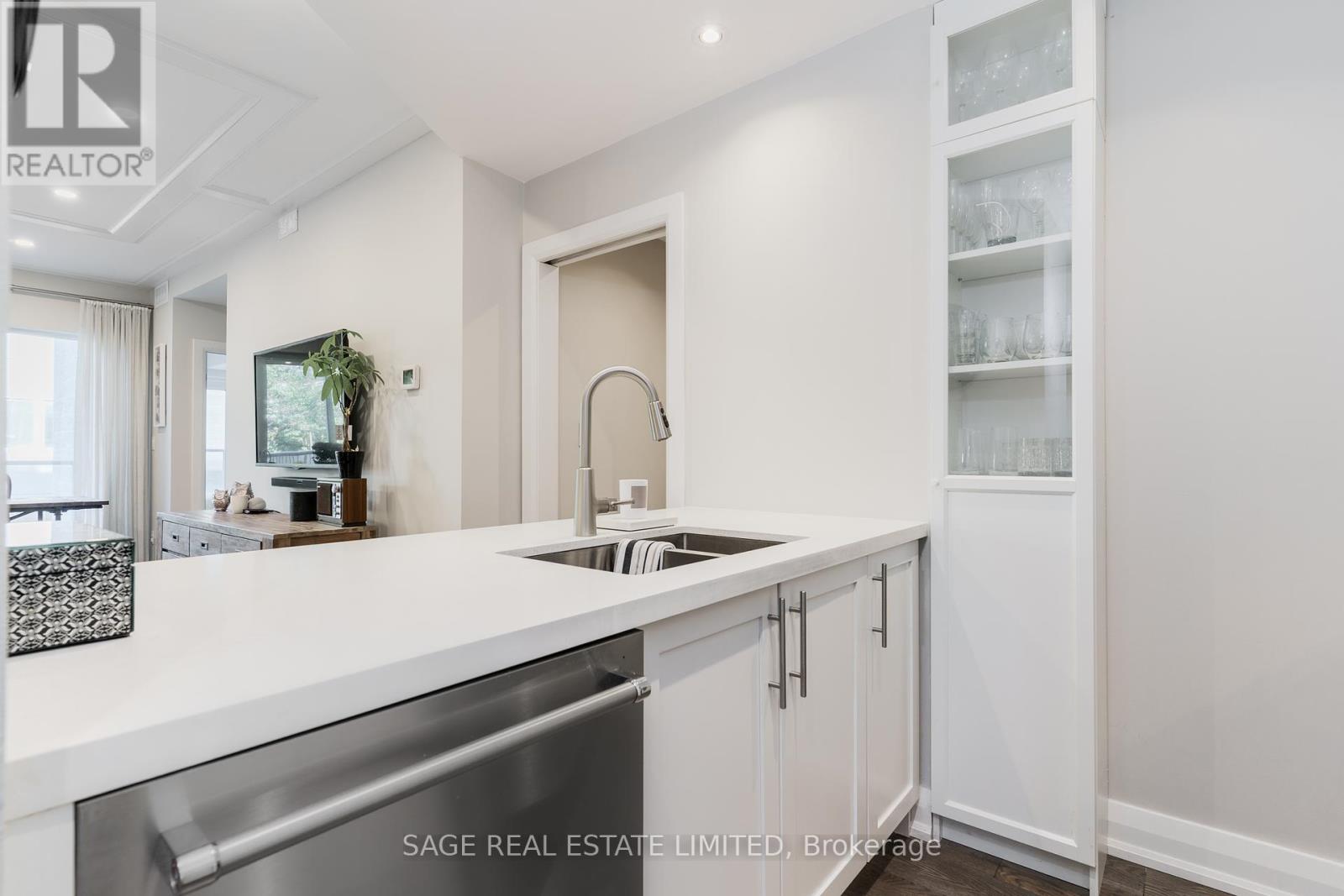 3 - 1636 Dundas Street W, Toronto, Ontario  M6K 1V1 - Photo 17 - C12449918