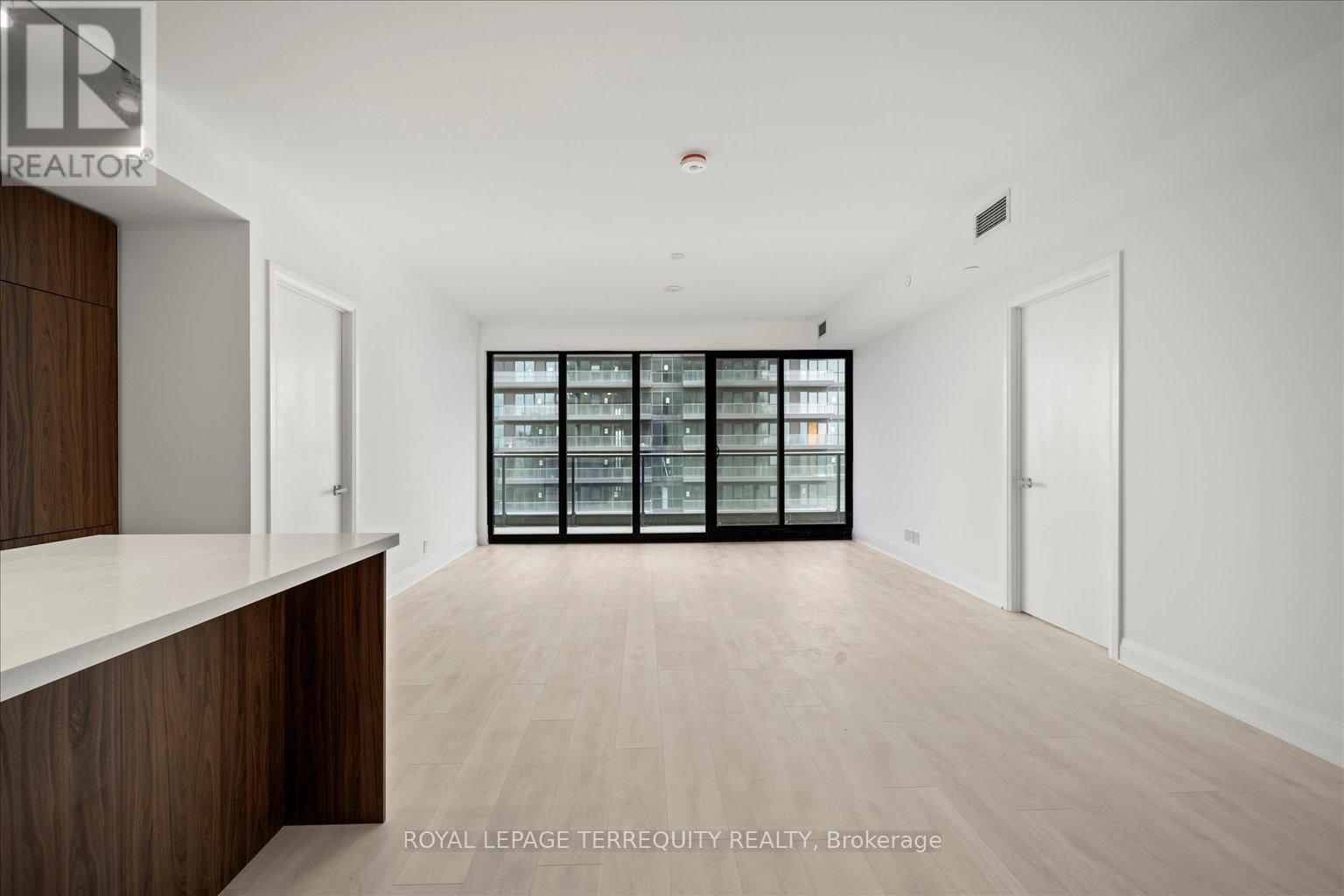 1406 - 33 Frederick Todd Way, Toronto, Ontario  M4G 0C9 - Photo 2 - C12449934