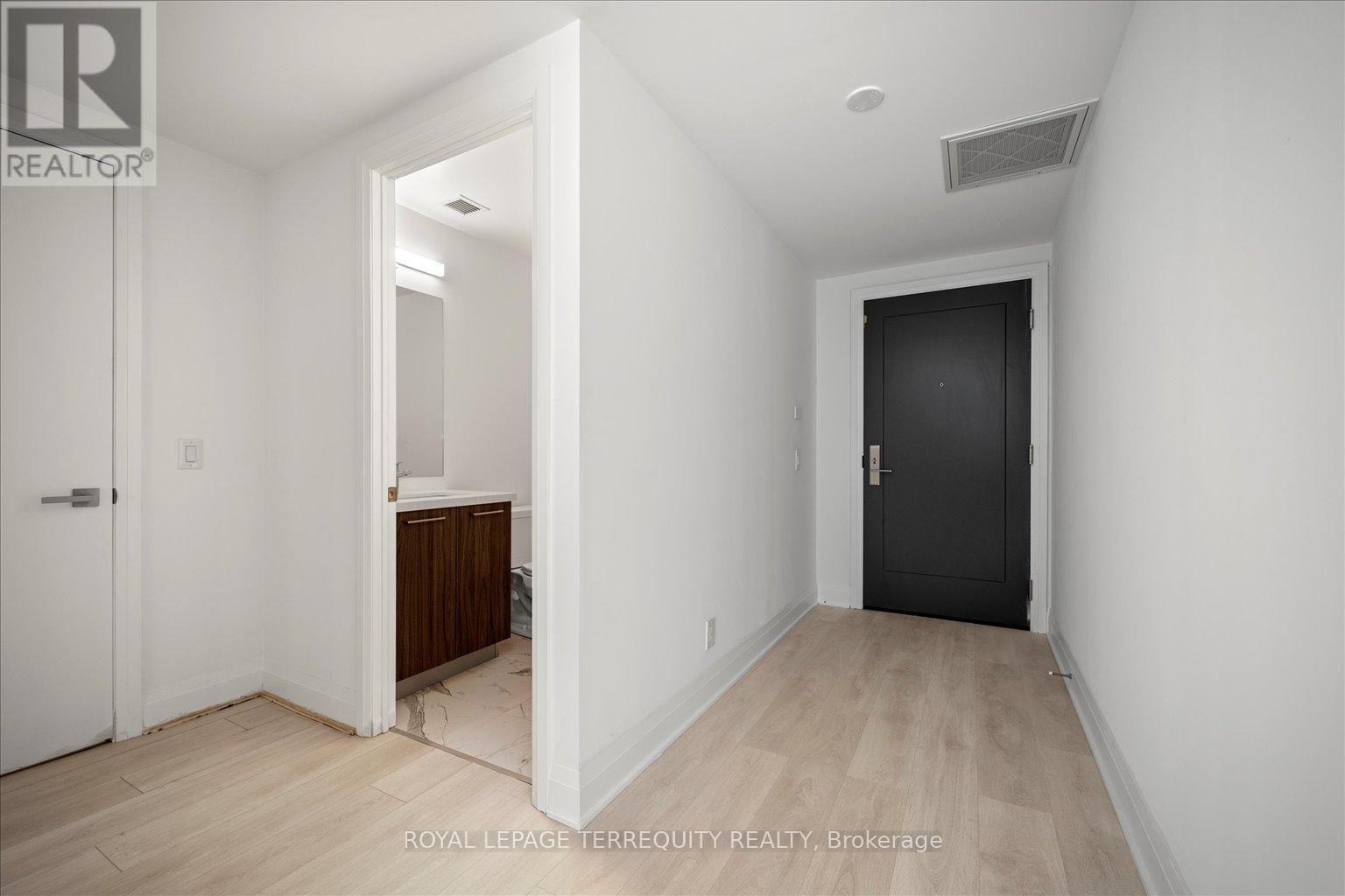 1406 - 33 Frederick Todd Way, Toronto, Ontario  M4G 0C9 - Photo 22 - C12449934