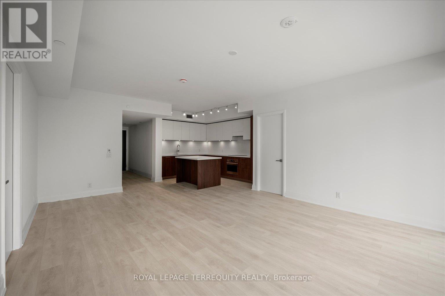 1406 - 33 Frederick Todd Way, Toronto, Ontario  M4G 0C9 - Photo 3 - C12449934