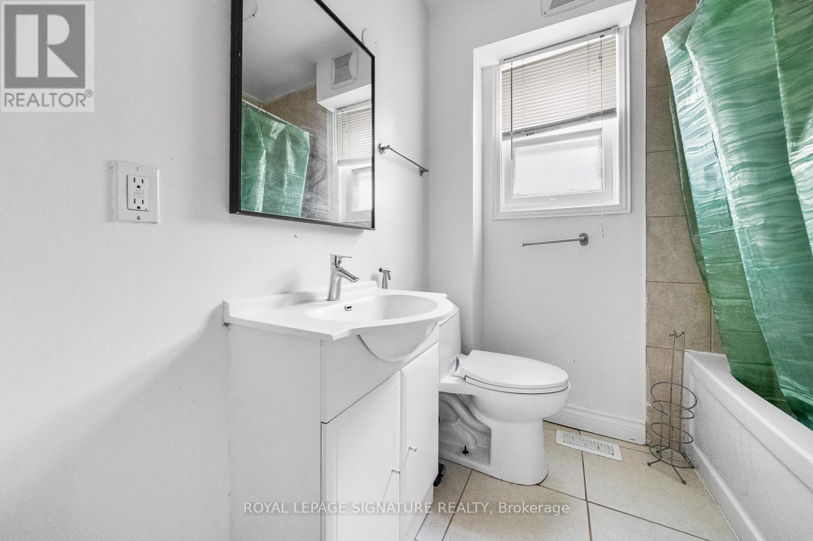 Main - 17 Pleasant Avenue, Toronto, Ontario  M2M 1L8 - Photo 10 - C12449937