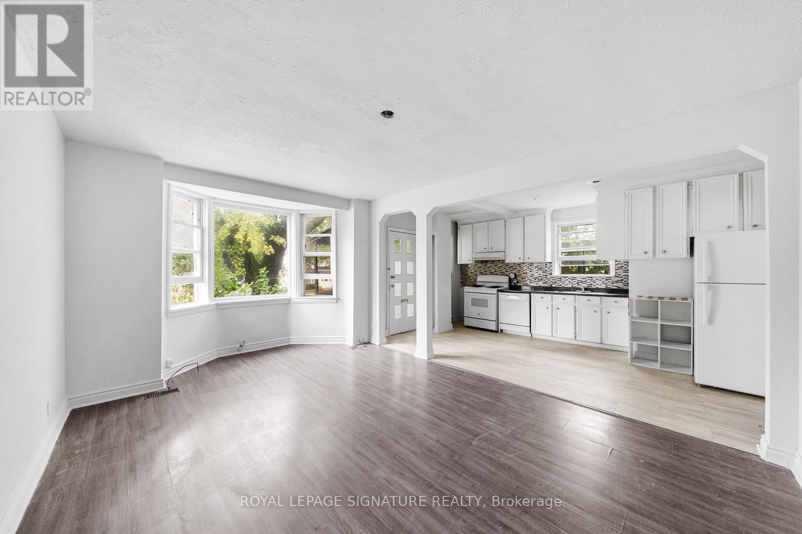 Main - 17 Pleasant Avenue, Toronto, Ontario  M2M 1L8 - Photo 3 - C12449937