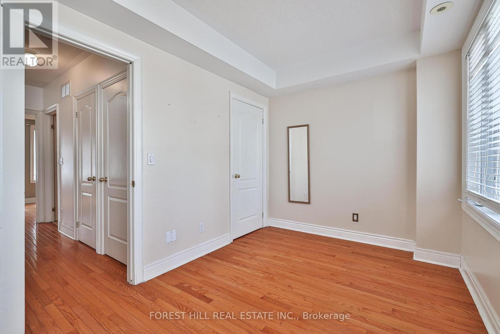 1376 Eglinton Avenue W, Toronto, Ontario  M6C 2E4 - Photo 8 - C12449948