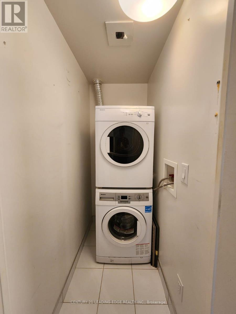 1608 - 101 Charles Street E, Toronto, Ontario  M4Y 0A9 - Photo 10 - C12449976