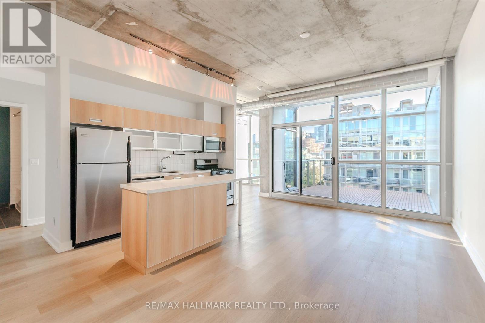 910 - 60 Bathurst Street, Toronto, Ontario  M5V 2P4 - Photo 12 - C12449985