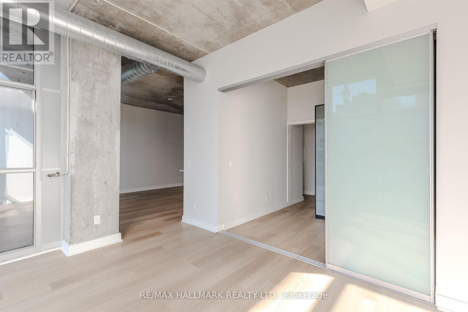 910 - 60 Bathurst Street, Toronto, Ontario  M5V 2P4 - Photo 20 - C12449985