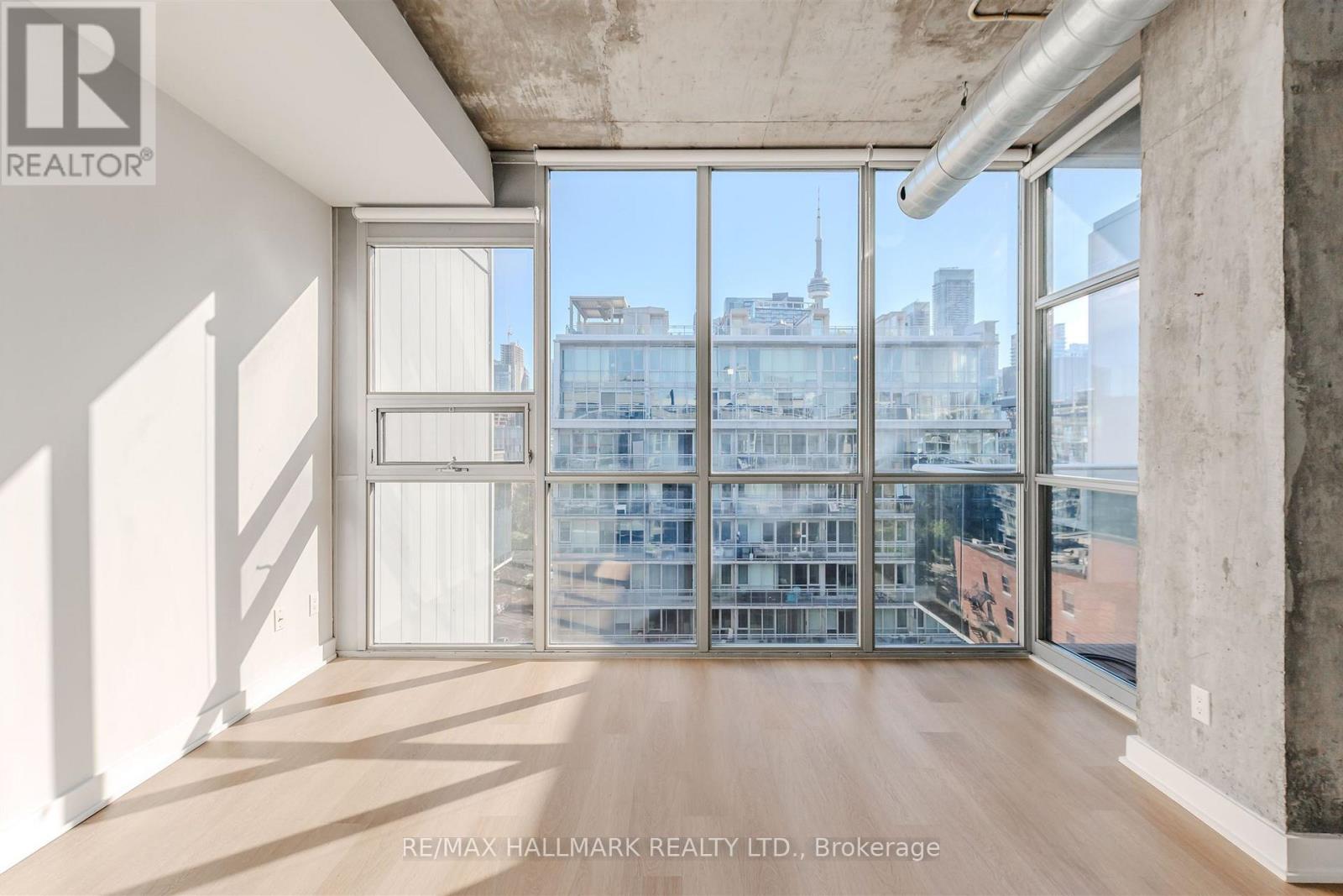 910 - 60 Bathurst Street, Toronto, Ontario  M5V 2P4 - Photo 21 - C12449985