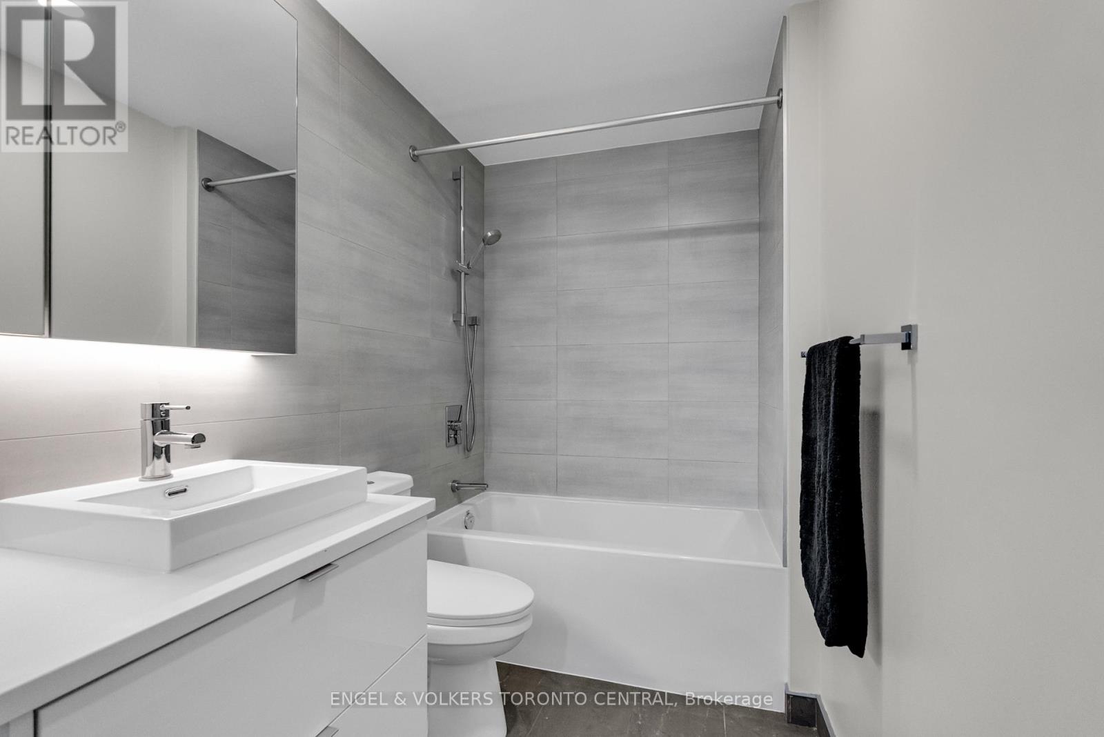 310 - 21 Lawren Harris Square, Toronto, Ontario  M5A 0T4 - Photo 10 - C12450006
