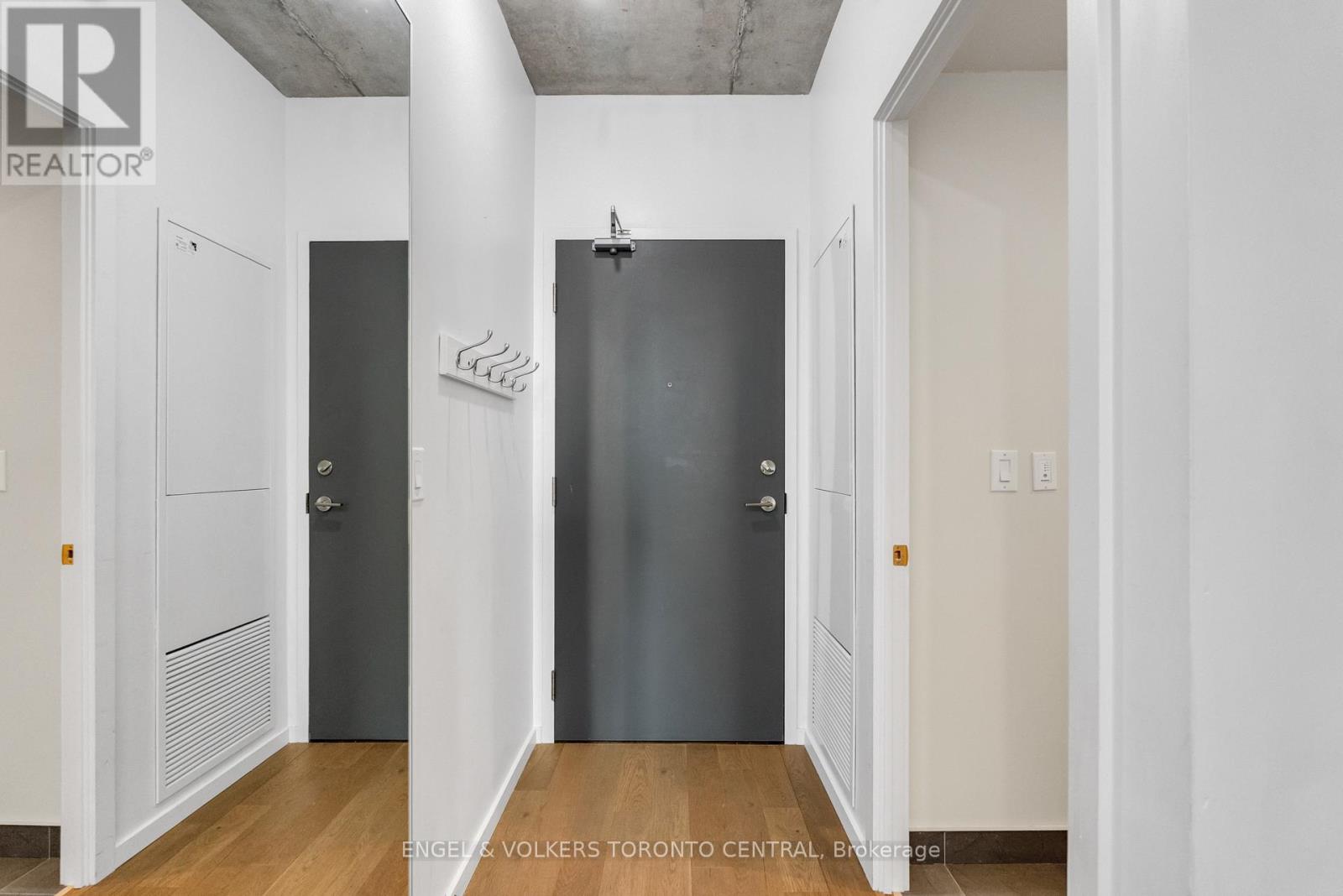 310 - 21 Lawren Harris Square, Toronto, Ontario  M5A 0T4 - Photo 3 - C12450006