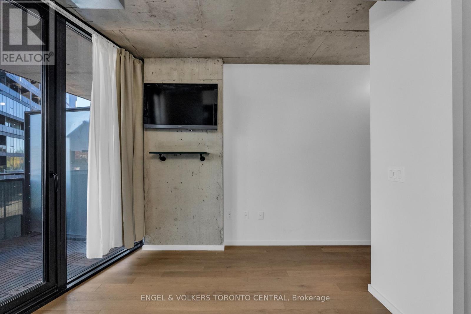 310 - 21 Lawren Harris Square, Toronto, Ontario  M5A 0T4 - Photo 7 - C12450006